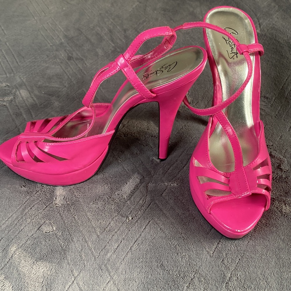 CITY STREETS Hot Pink Platform Heels.